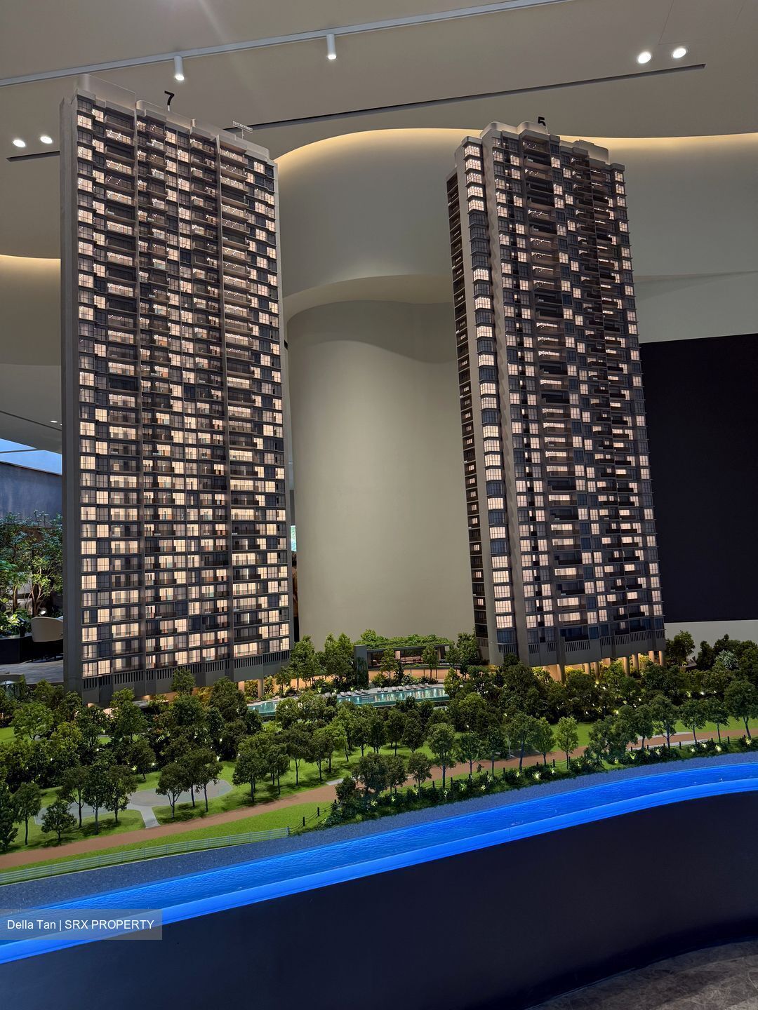 River Modern (D9), Apartment #528374111